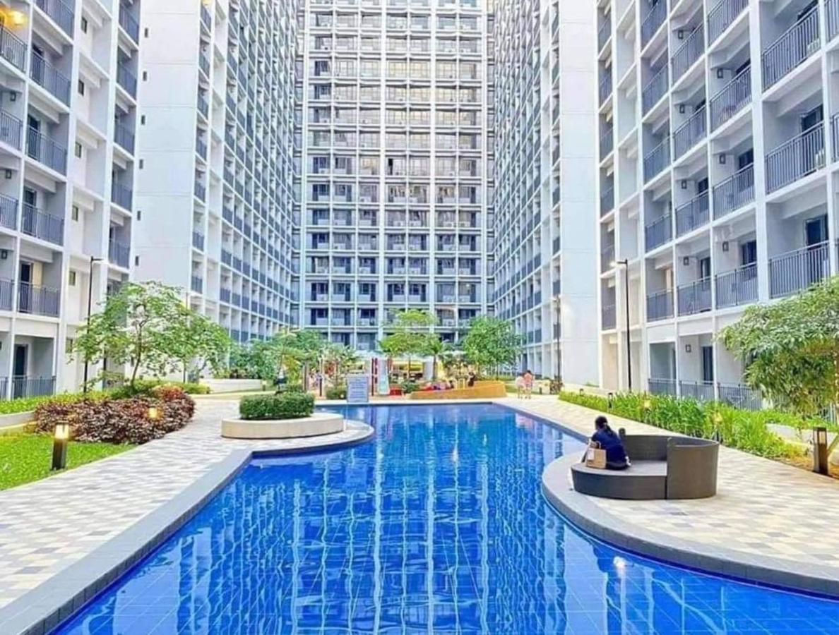 Deluxe Suites Razelles 2 At Shore 2 Residences Tower 1 Пасай Экстерьер фото