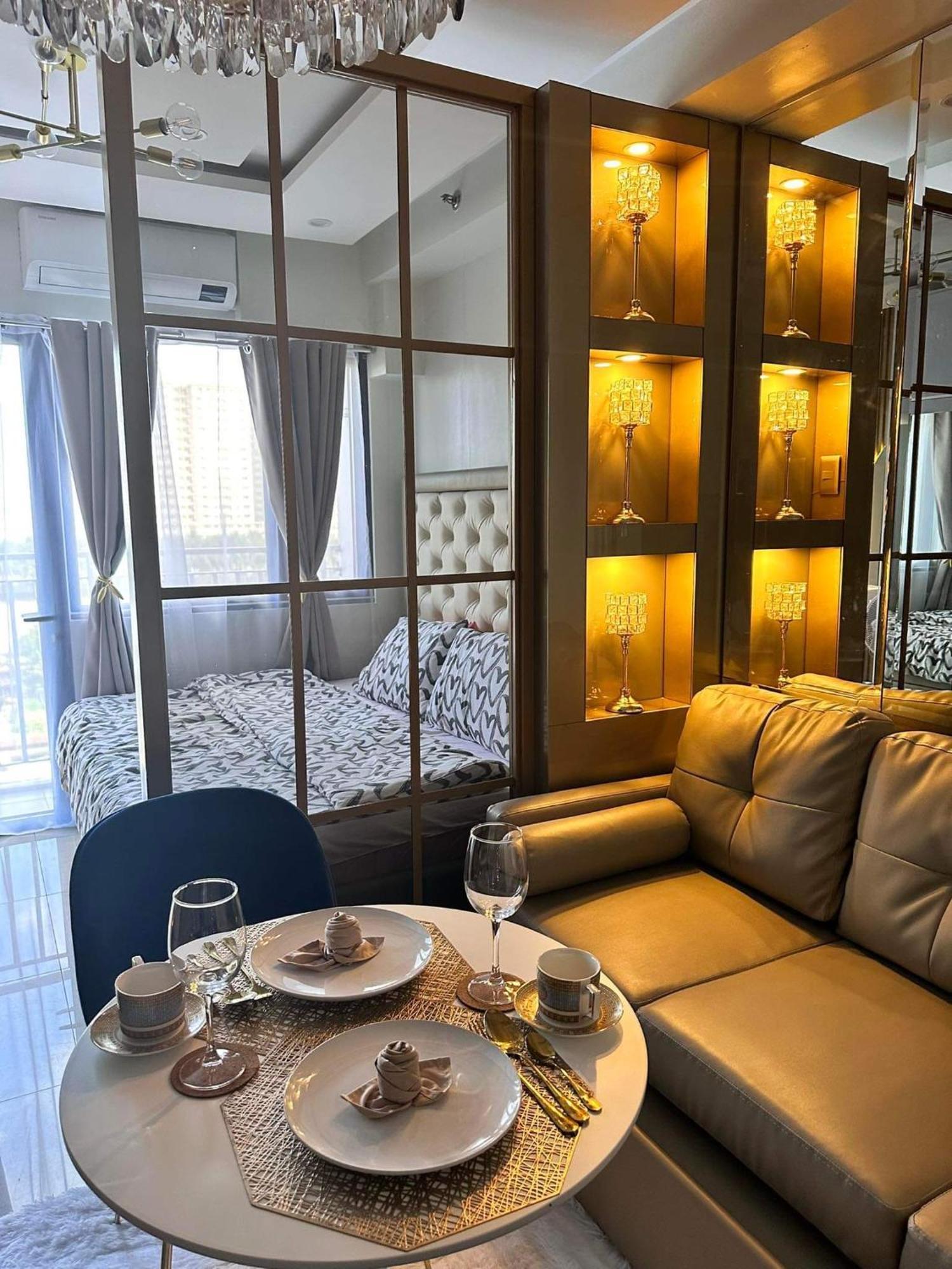 Deluxe Suites Razelles 2 At Shore 2 Residences Tower 1 Пасай Экстерьер фото